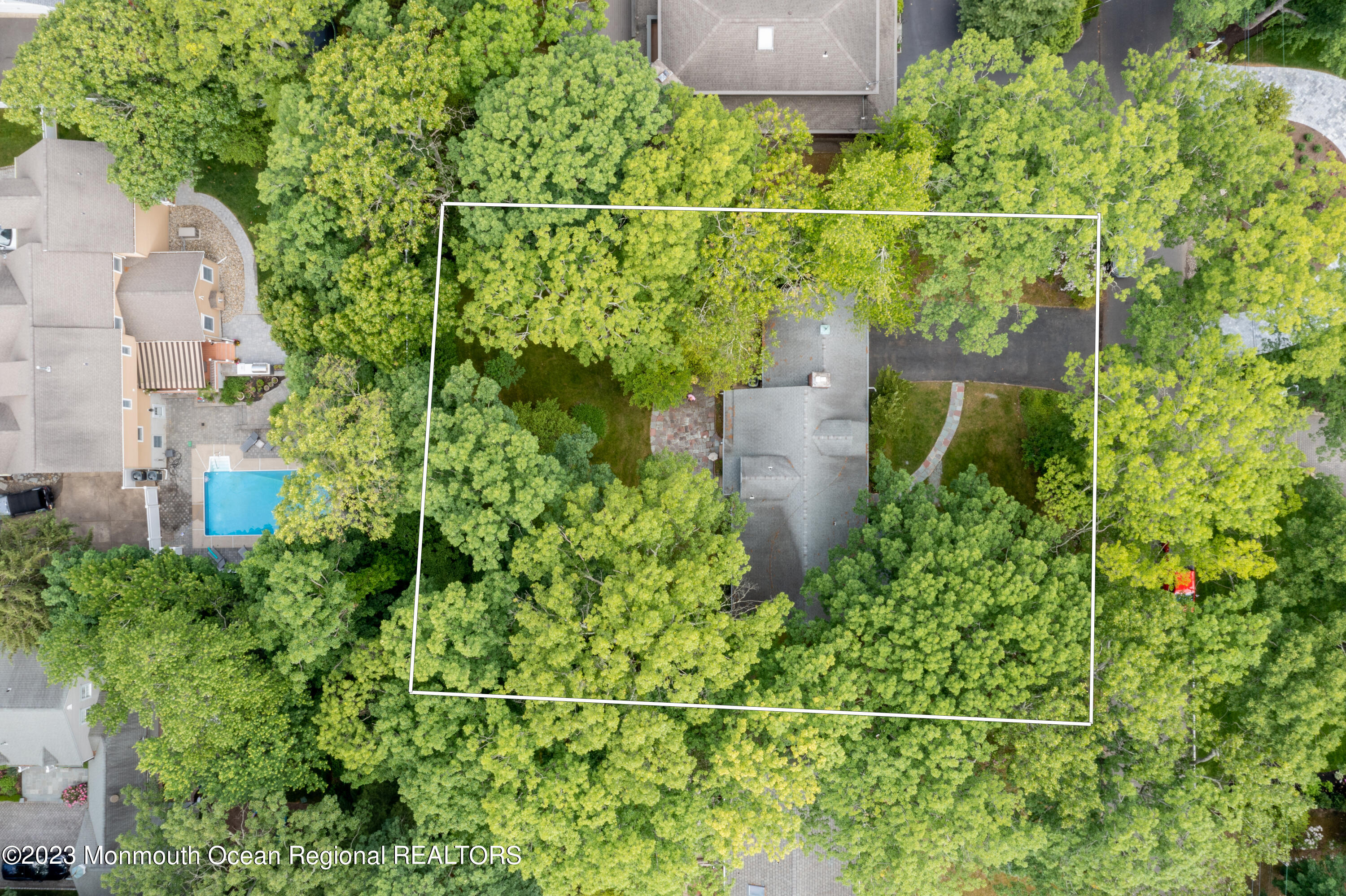 635 Oceanview Road Brielle, NJ 08730 - Photo 34 of 38 635 Oceanview Drone