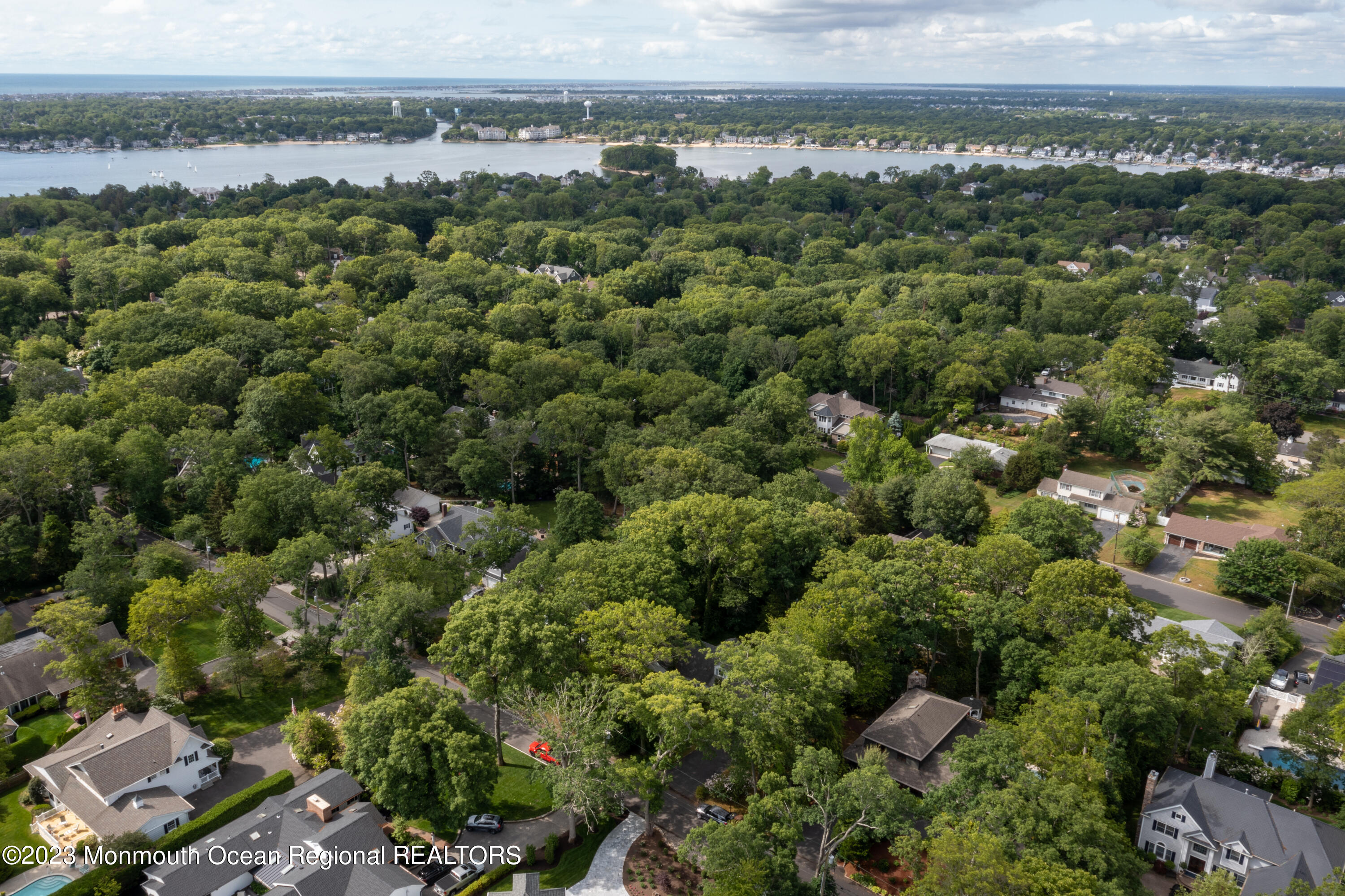 635 Oceanview Road Brielle, NJ 08730 - Photo 35 of 38 635 Oceanview Drone-6