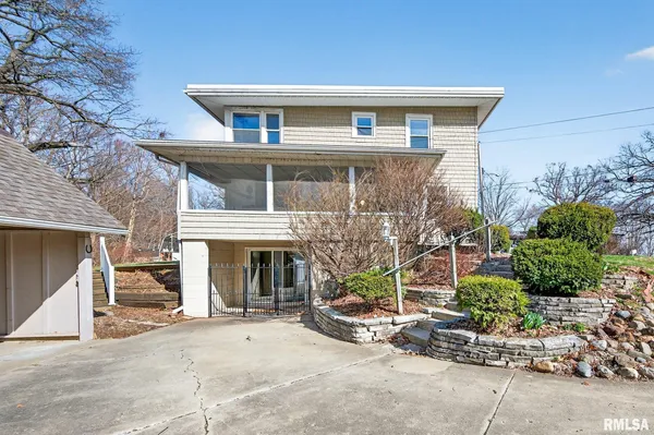 $185,000 | 3 Jefferson Avenue, Bartonville, IL 61607