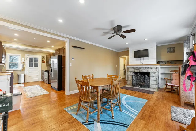 $335,000 | 271 Oakwood Drive, Wood Dale, IL 60191