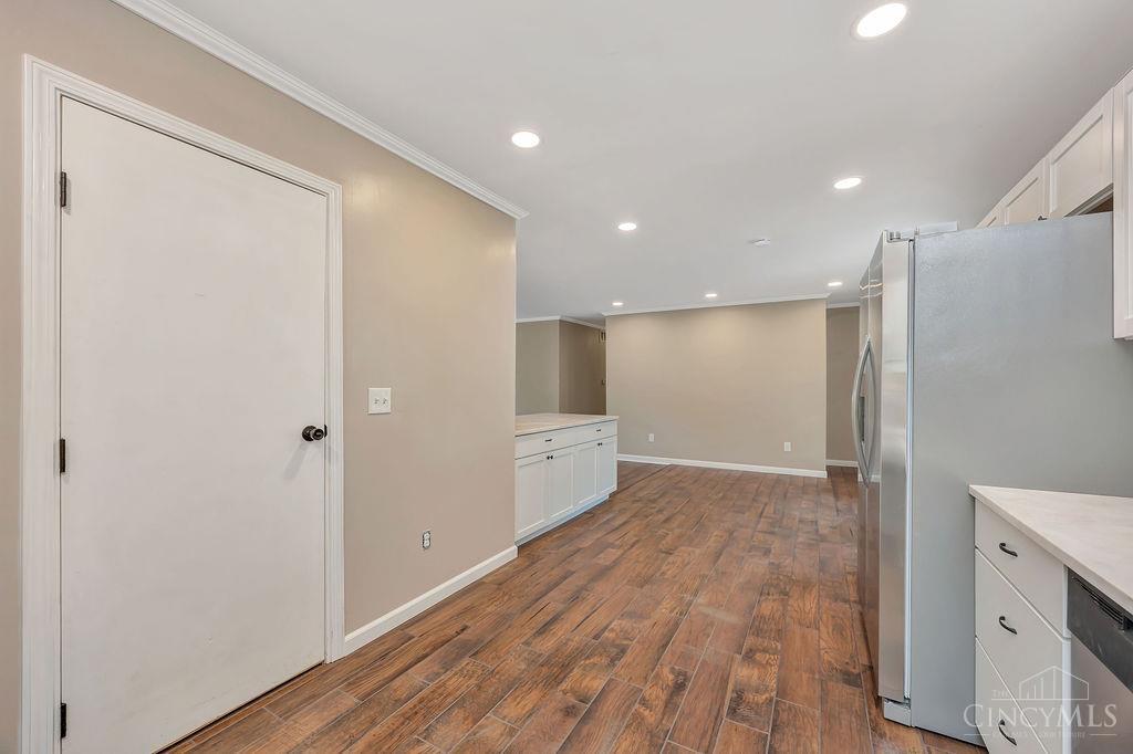 2713 John Gray Road Cincinnati, OH 45231 - Photo 11 of 35 Gallery Image 11