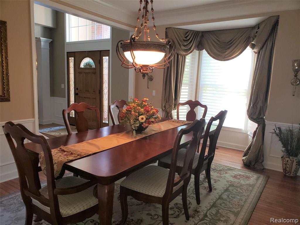 2060 Stirling Court Rochester, MI 48306 - Photo 4 of 17 Gallery Image 4