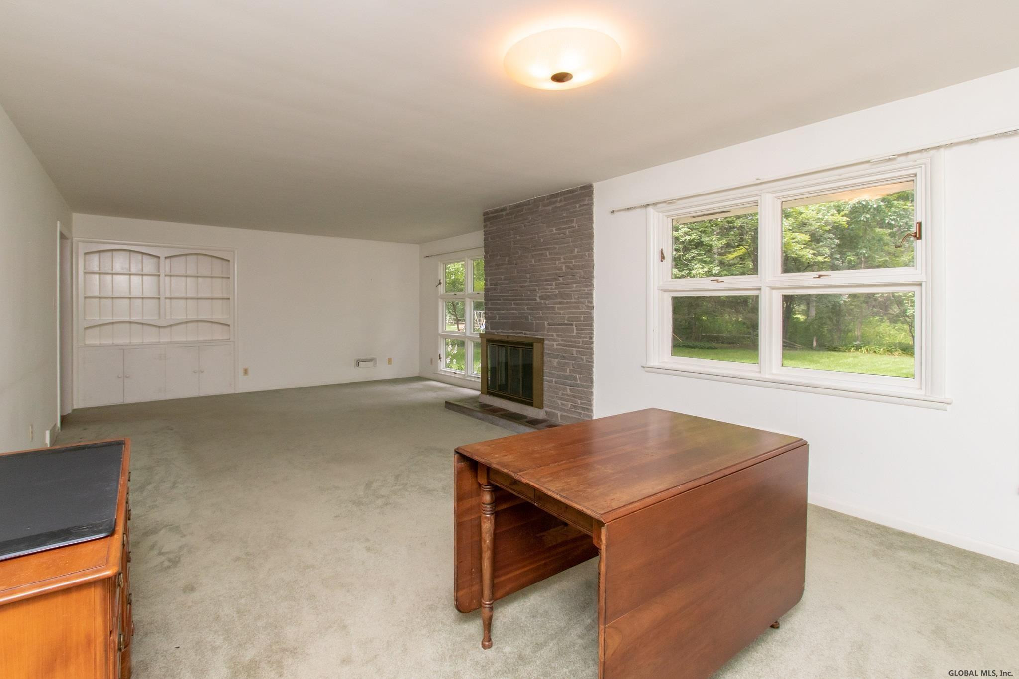 1955 Townsend Road Niskayuna, NY 12309 - Photo 8 of 46 Photo 8