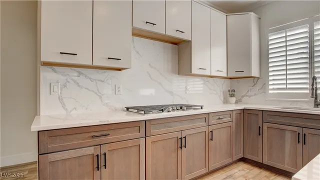 $699,900 | 233 Leaf Bud Court, Henderson, NV 89074