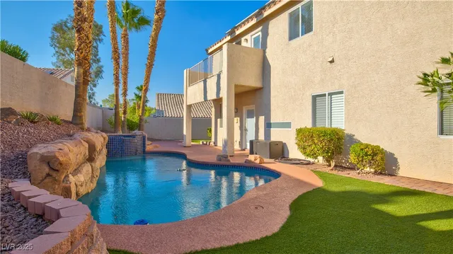 $699,900 | 233 Leaf Bud Court, Henderson, NV 89074