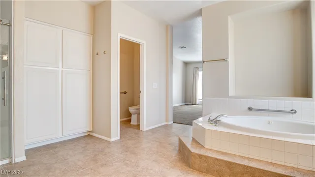 $699,900 | 233 Leaf Bud Court, Henderson, NV 89074