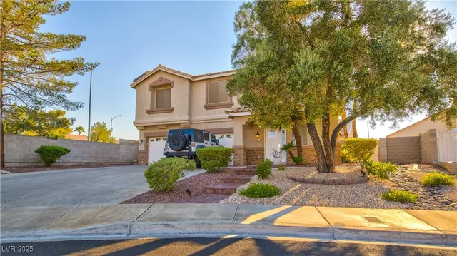 $699,900 | 233 Leaf Bud Court, Henderson, NV 89074