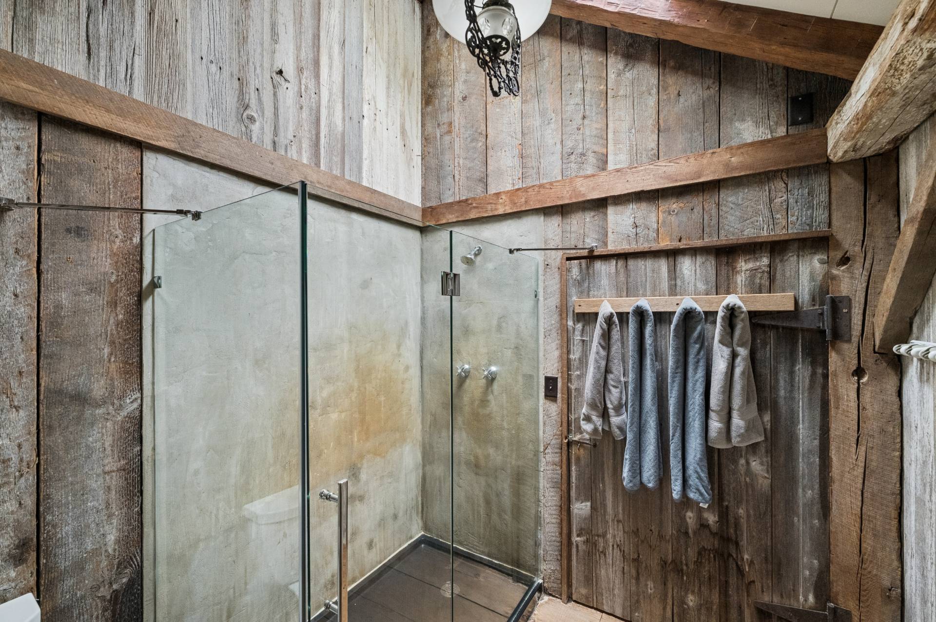 109 7 Ponds Road Water Mill, NY 11976 - Photo 16 of 32 a bathroom with a shower