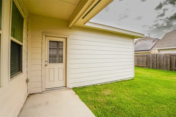 $2,200 | 8414 Quiet Bay Drive, Baytown, TX 77523