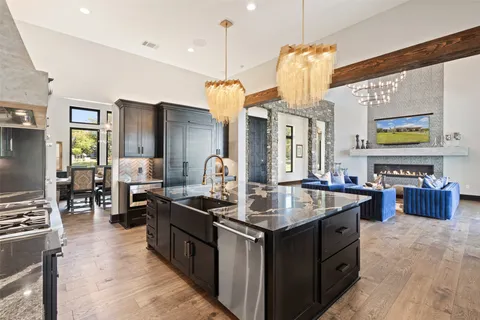 $2,500,000 | 19204 Secretariat Place, Spicewood, TX 78669