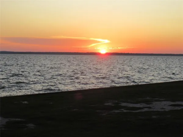 $169,000 | 184 Hickory Drive, Onalaska, TX 77360