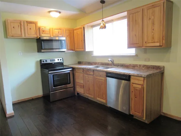 $169,000 | 184 Hickory Drive, Onalaska, TX 77360