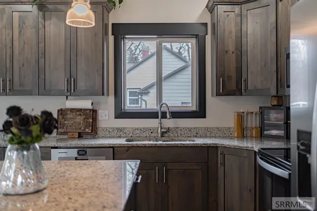 $335,000 | 352 7th Street, Idaho Falls, ID 83401