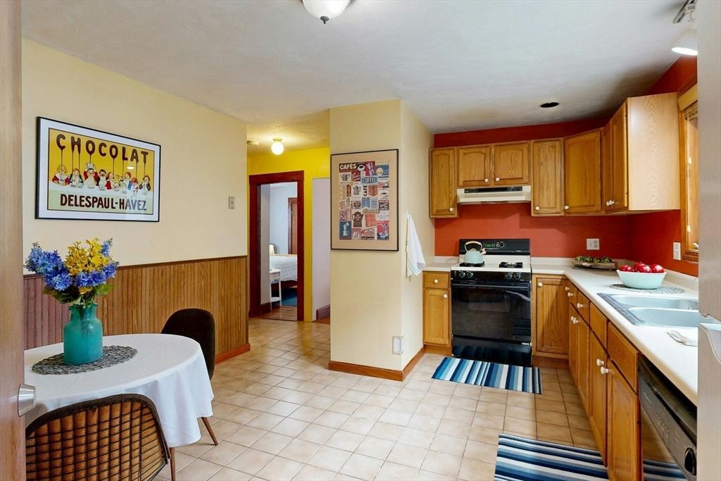 11 Sterling Street Somerville, MA 02144 - Photo 10 of 40