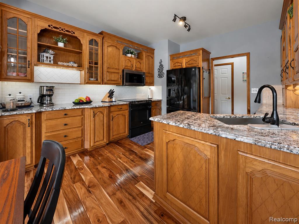 1900 Baldwin Road Lapeer, MI 48446 - Photo 33 of 97 Gallery Image 33