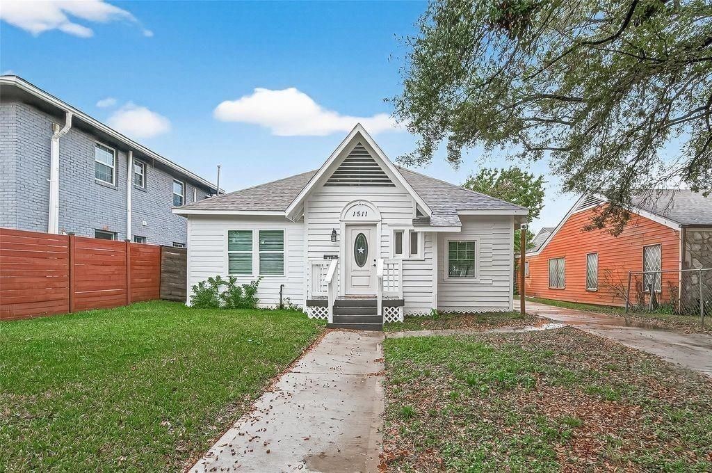 1511 Scharpe Street, Unit 2 Houston, TX 77023 - Photo 1 of 27 Gallery Image 1
