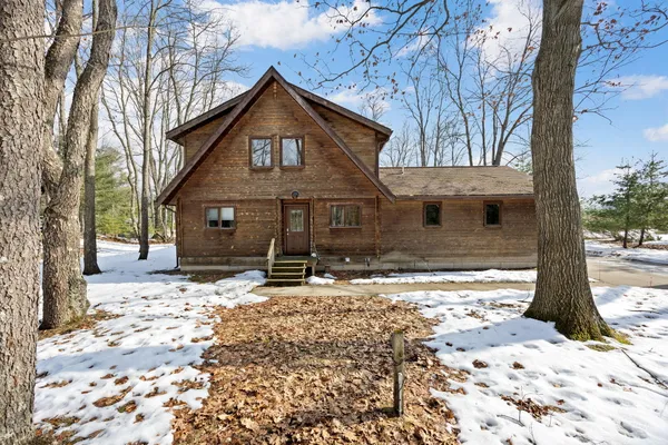 $379,900 | 6270 Kilkenny Drive, Canadian Lakes, MI 49346