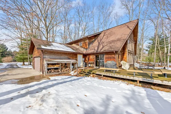 $379,900 | 6270 Kilkenny Drive, Canadian Lakes, MI 49346