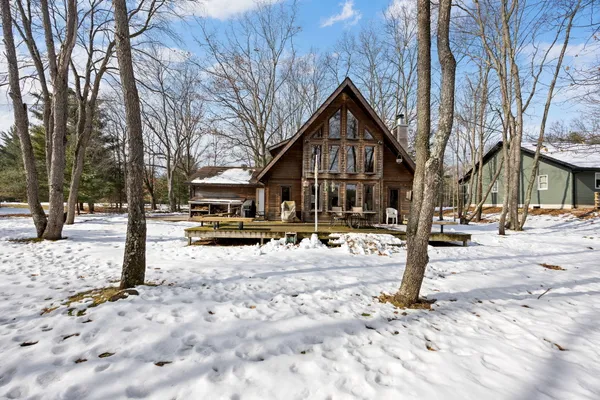 $379,900 | 6270 Kilkenny Drive, Canadian Lakes, MI 49346