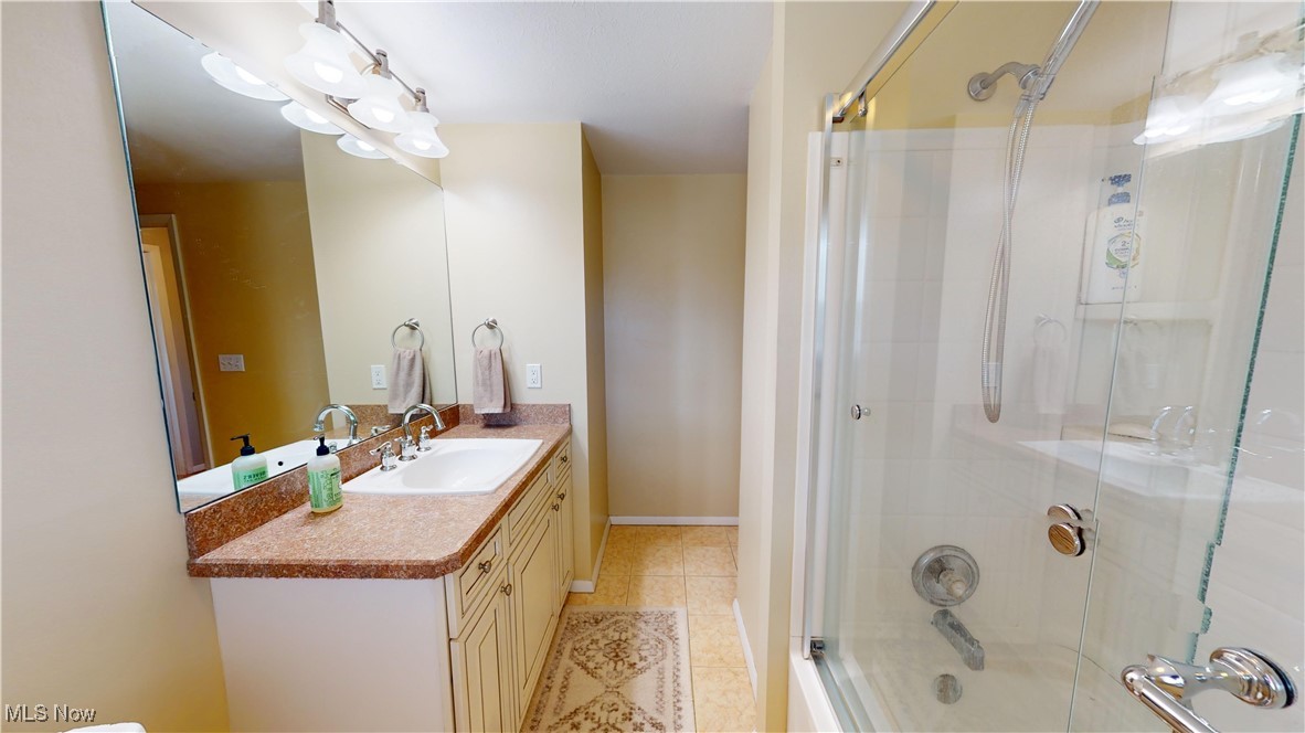6315 Ridgebury Boulevard Cleveland, OH 44143 - Photo 20 of 34