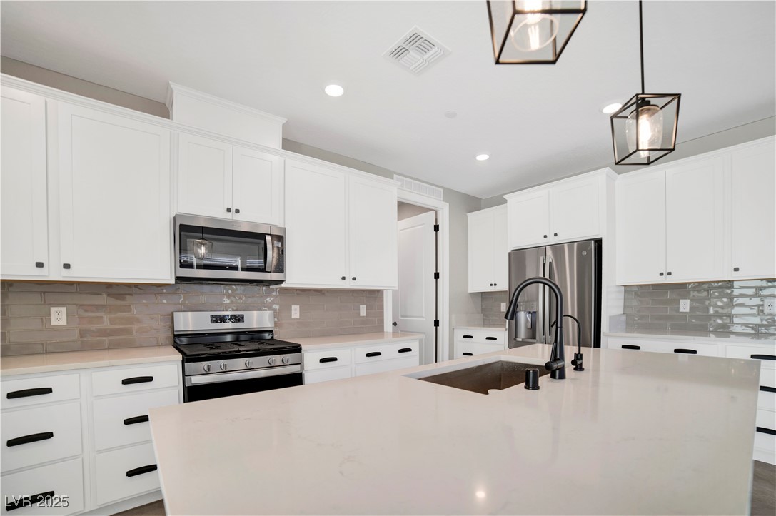 36 Stone Bluff Lane Henderson, NV 89011 - Photo 10 of 52