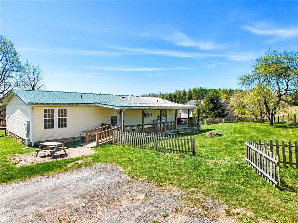 1475 Daniels Run Road Northeast Check, VA 24072 - Photo 67 of 69 Gallery Image 67