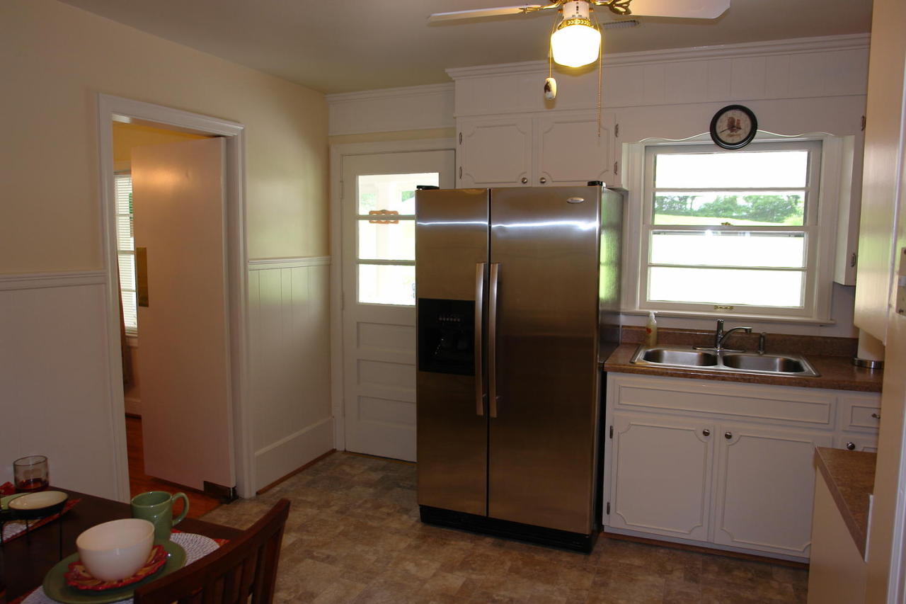 6534 Pendleton Avenue Roanoke, VA 24019 - Photo 12 of 38 kitchen