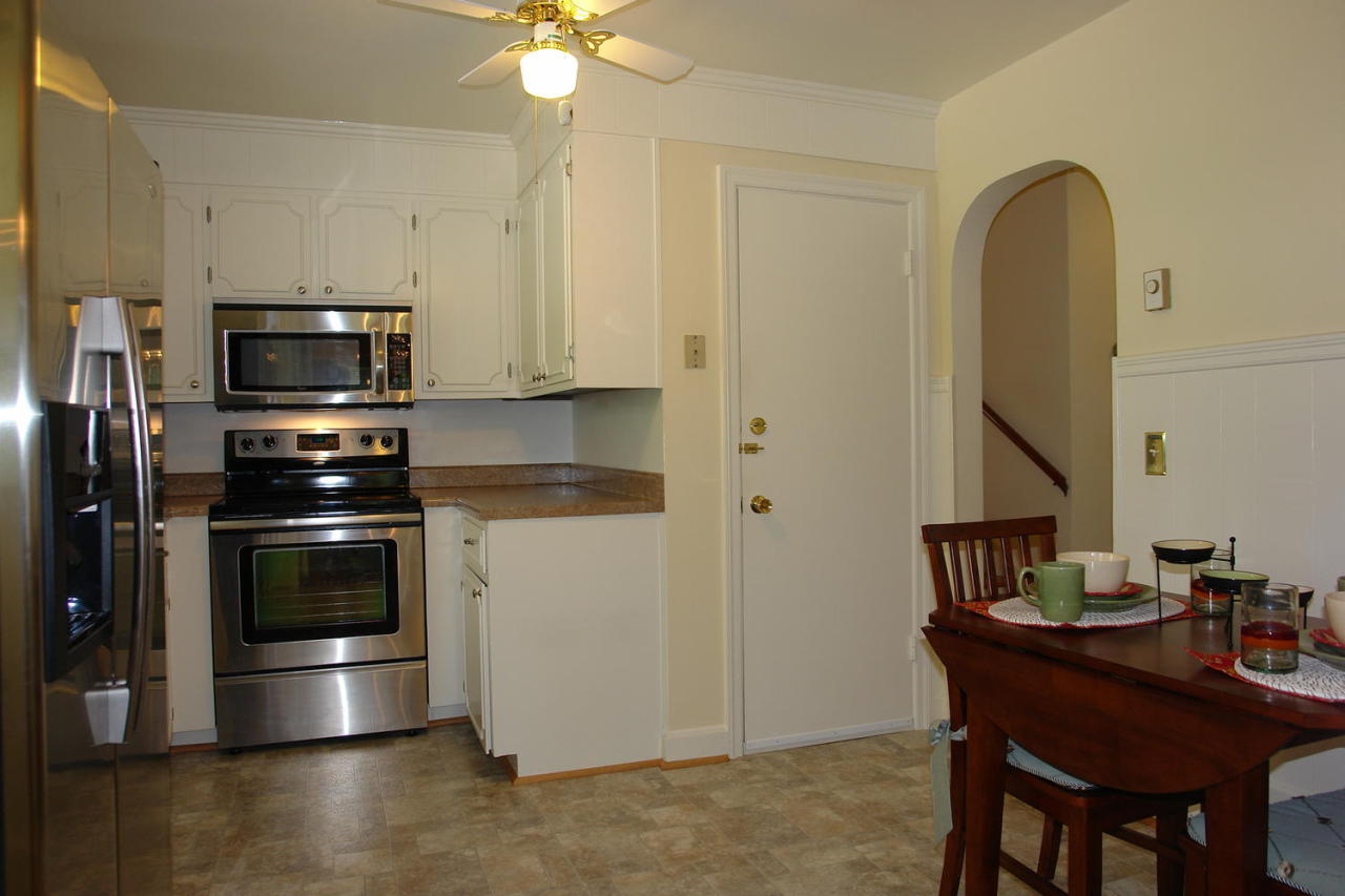 6534 Pendleton Avenue Roanoke, VA 24019 - Photo 13 of 38 kitchen