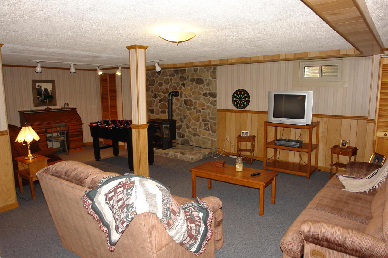 6534 Pendleton Avenue Roanoke, VA 24019 - Photo 27 of 38 family room