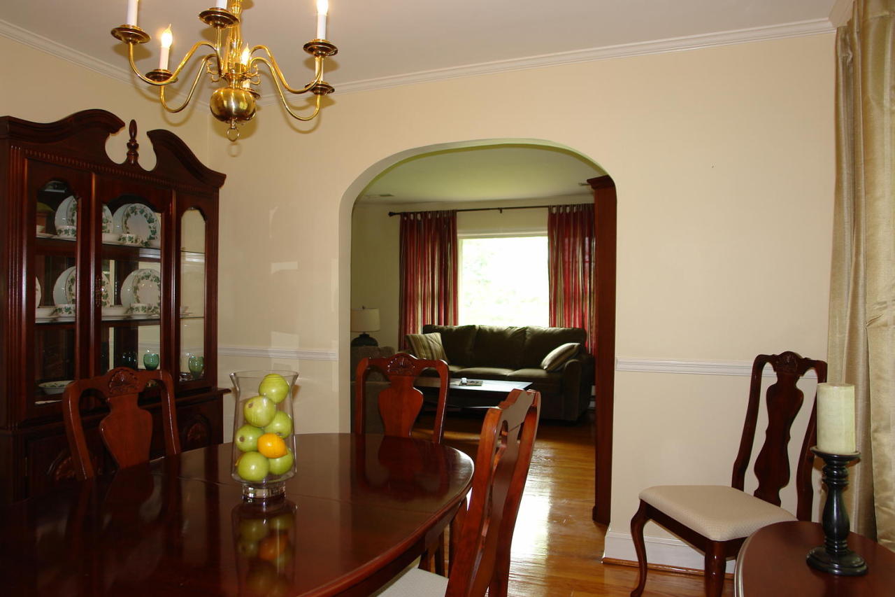 6534 Pendleton Avenue Roanoke, VA 24019 - Photo 9 of 38 dining room