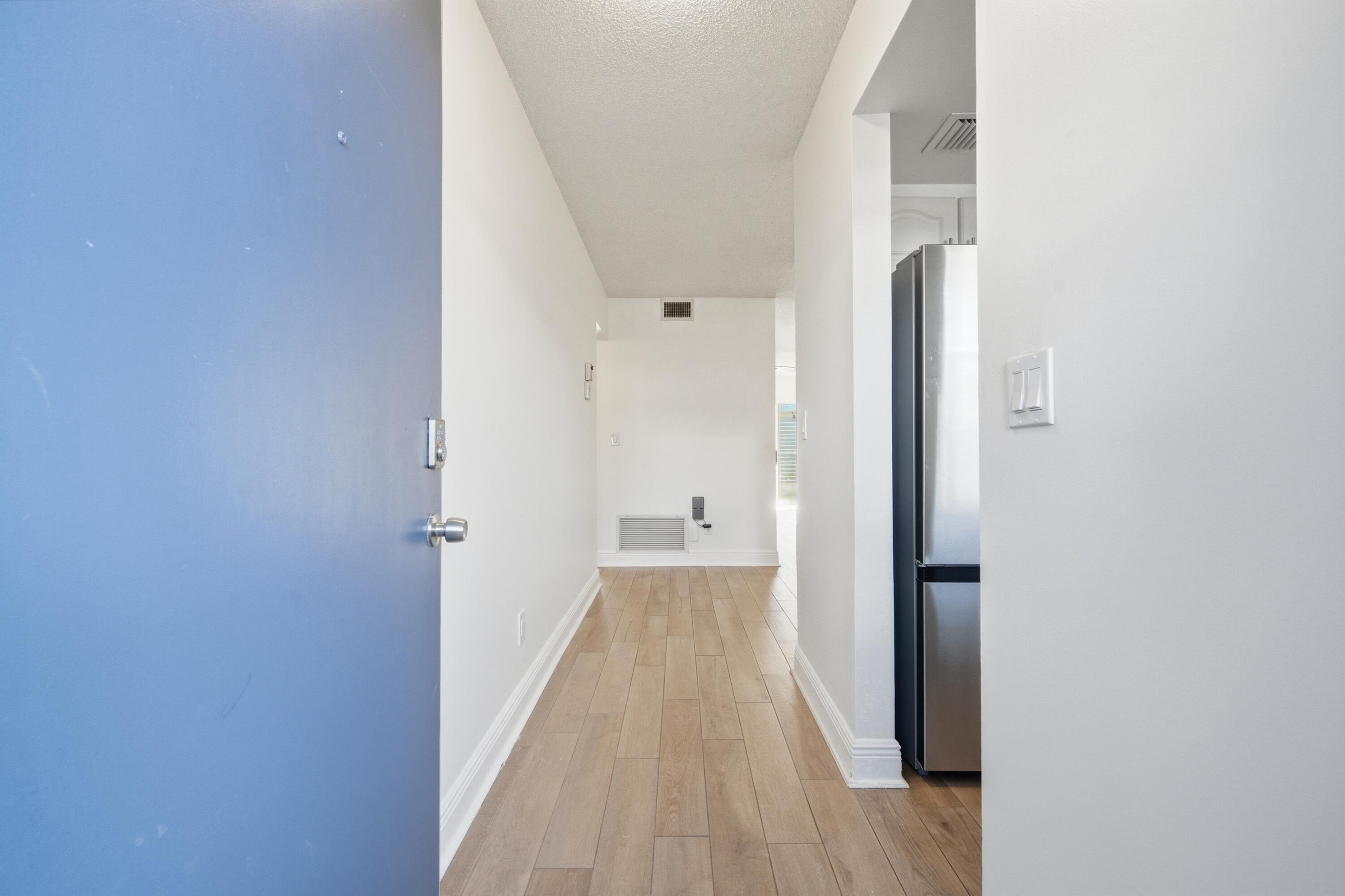 2929 Southeast Ocean Boulevard, Unit 1373 Stuart, FL 34996 - Photo 6 of 30 2929_SE_Ocean_Blvd_137-3_006