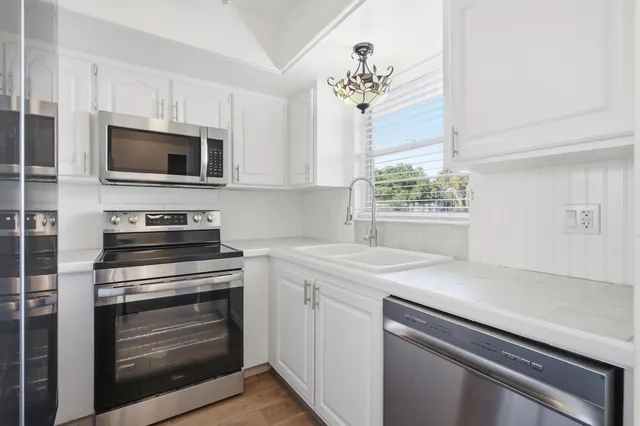 $140,000 | 2929 Southeast Ocean Boulevard, Unit 1373, Stuart, FL 34996