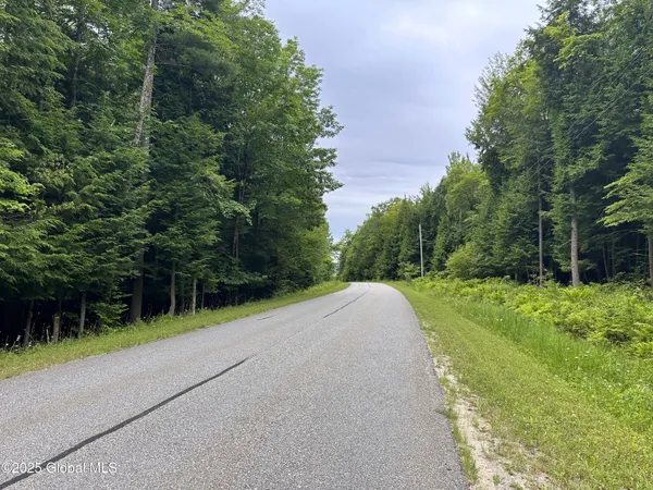 $179,000 | 2 Diamond Ridge Road, Diamond Point, NY 12824