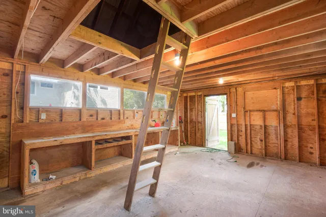 a view of a storage & utility room