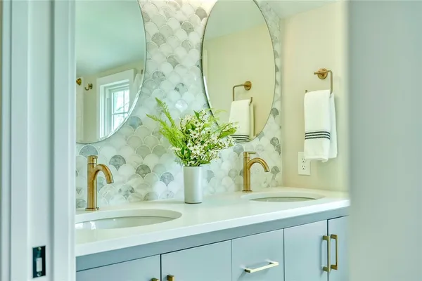 $469,950 | 290 Idlewood Road, Brighton, NY 14618