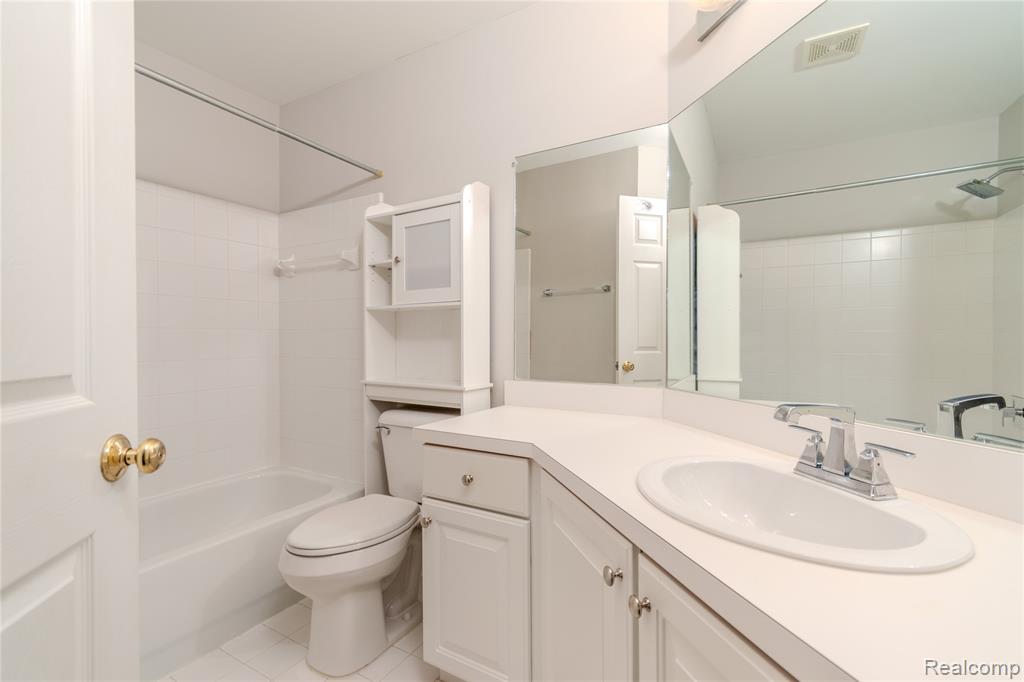 41859 Mitchell Road Novi, MI 48377 - Photo 14 of 20