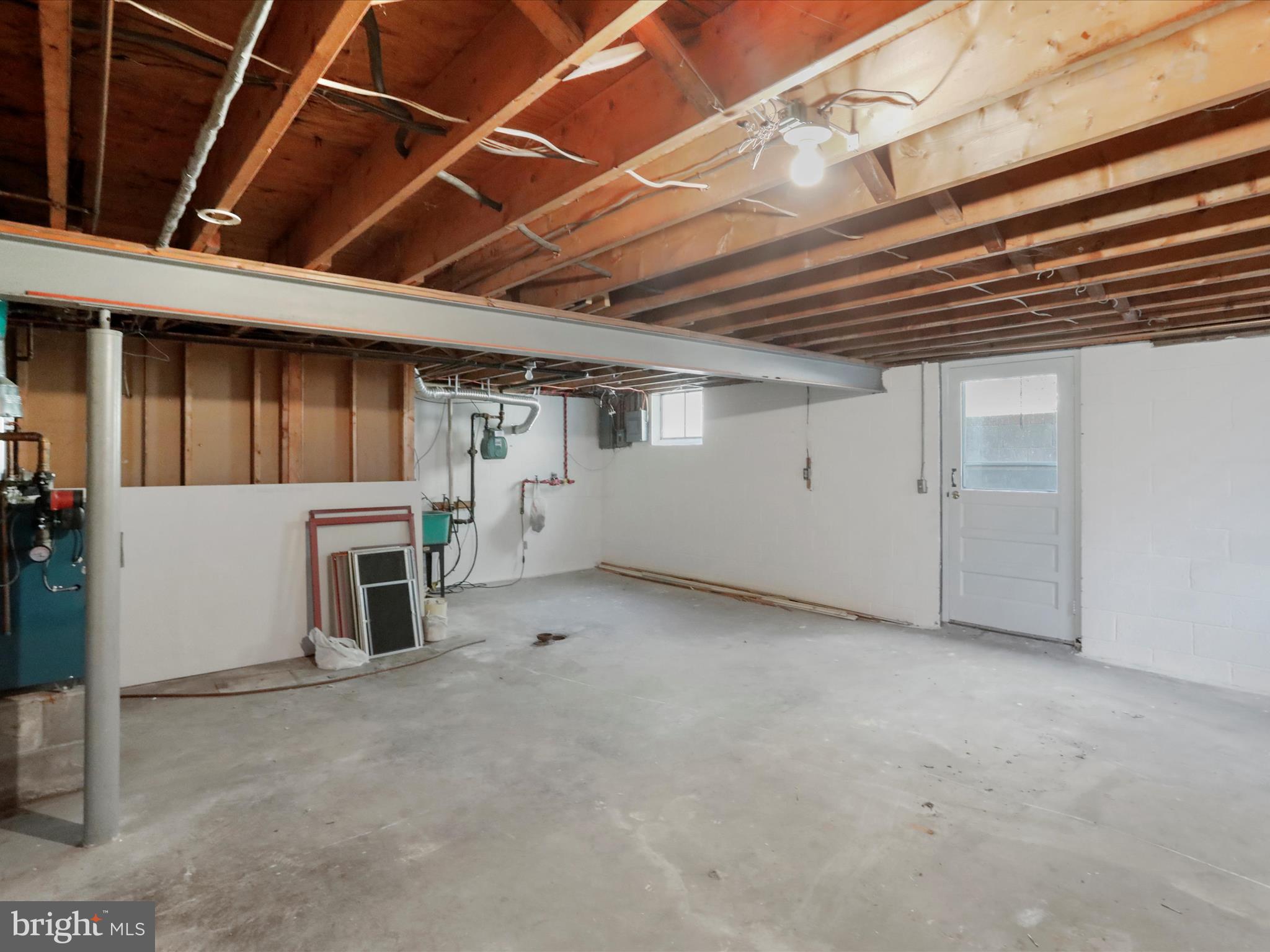 810 Winifred Road Cumberland, MD 21502 - Photo 24 of 45 a view of an empty room with closet