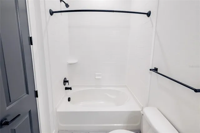 $2,256 | 1420 Lakefront Drive, Unit 3323, Sarasota, FL 34240