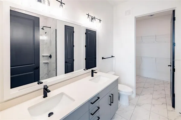 $2,432 | 1420 Lakefront Drive, Unit 2306, Sarasota, FL 34240