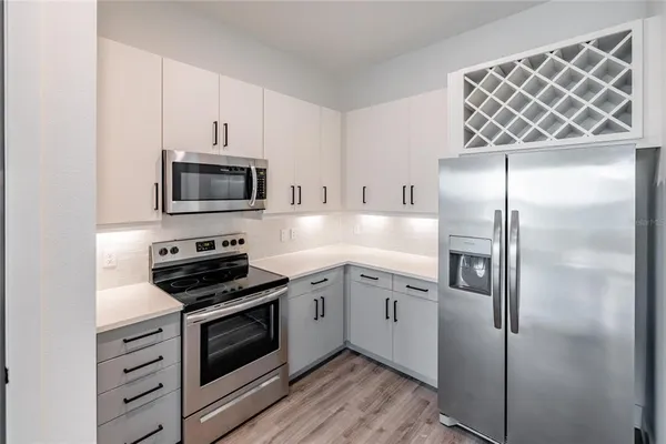 $2,432 | 1420 Lakefront Drive, Unit 2306, Sarasota, FL 34240