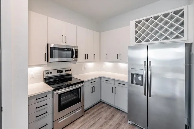 $2,256 | 1420 Lakefront Drive, Unit 3323, Sarasota, FL 34240