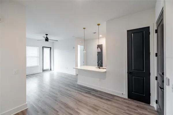 $2,432 | 1420 Lakefront Drive, Unit 2306, Sarasota, FL 34240