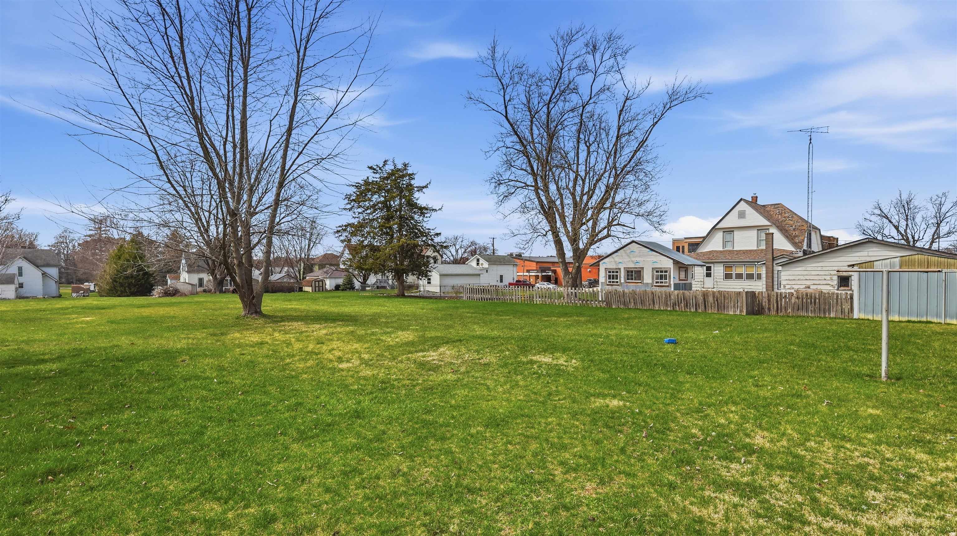 409 South Water Street Warren, IL 61087 - Photo 28 of 29 a view of a house with a yard