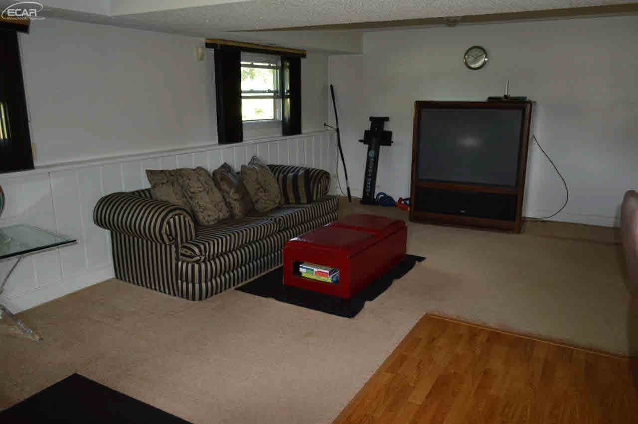 11511 North Holly Road Holly, MI 48442 - Photo 20 of 28 21202950-21.JPG