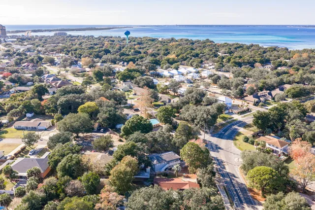 $549,000 | 504 Kelly Street, Destin, FL 32541