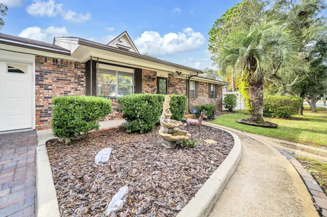 $549,000 | 504 Kelly Street, Destin, FL 32541