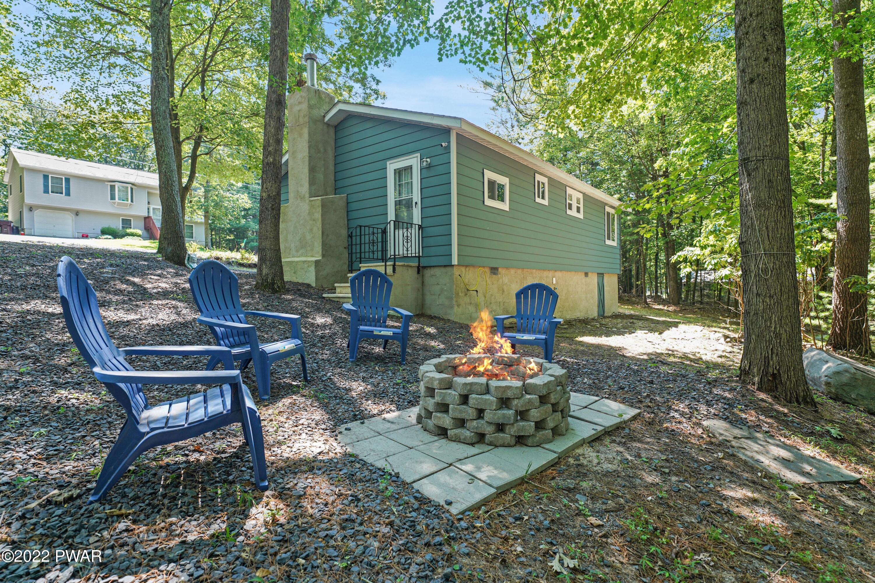 129 Chestnut Street Dingmans Ferry, PA 18328 - Photo 8 of 27