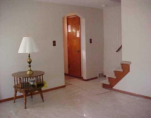913 Harmony Road Baden, PA 15005 - Photo 2 of 8