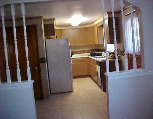 913 Harmony Road Baden, PA 15005 - Photo 3 of 8