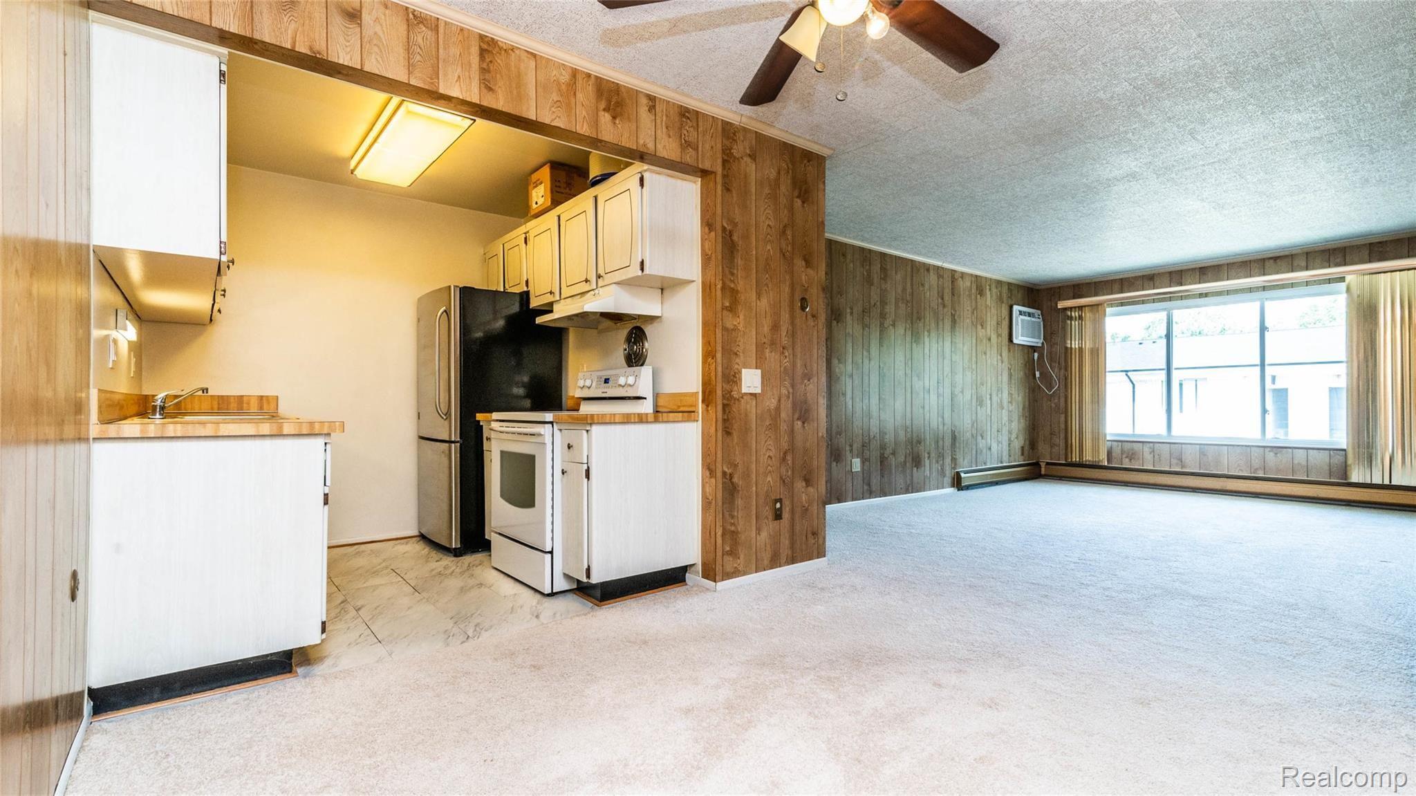 26720 Joy Road, Unit B7 Redford, MI 48239 - Photo 8 of 23 009_6.jpg